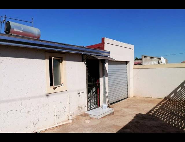 2 BEDROOM HOUSE FOR SALE IN GLEN RIDGE